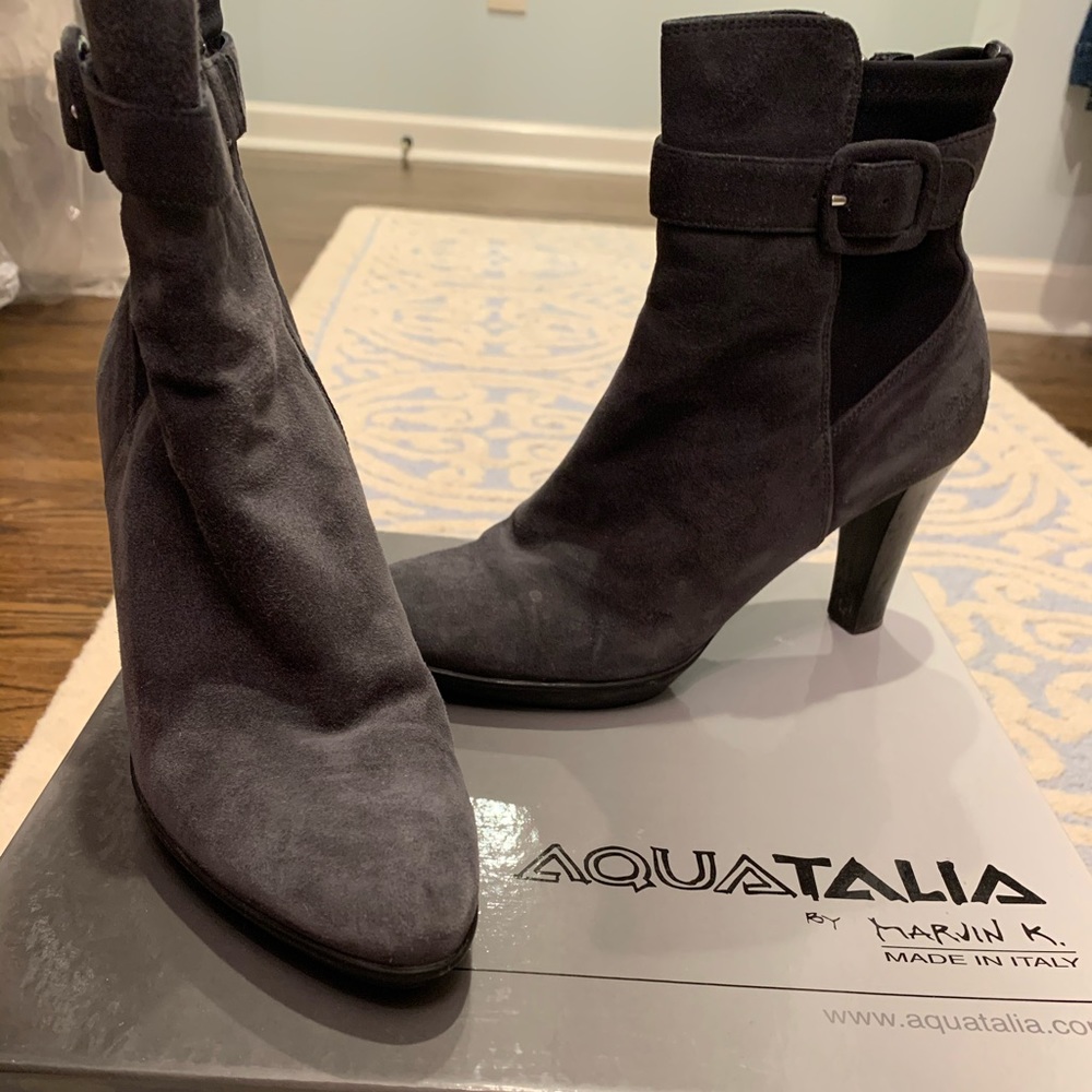 Aquatalia weatherproof suede booties